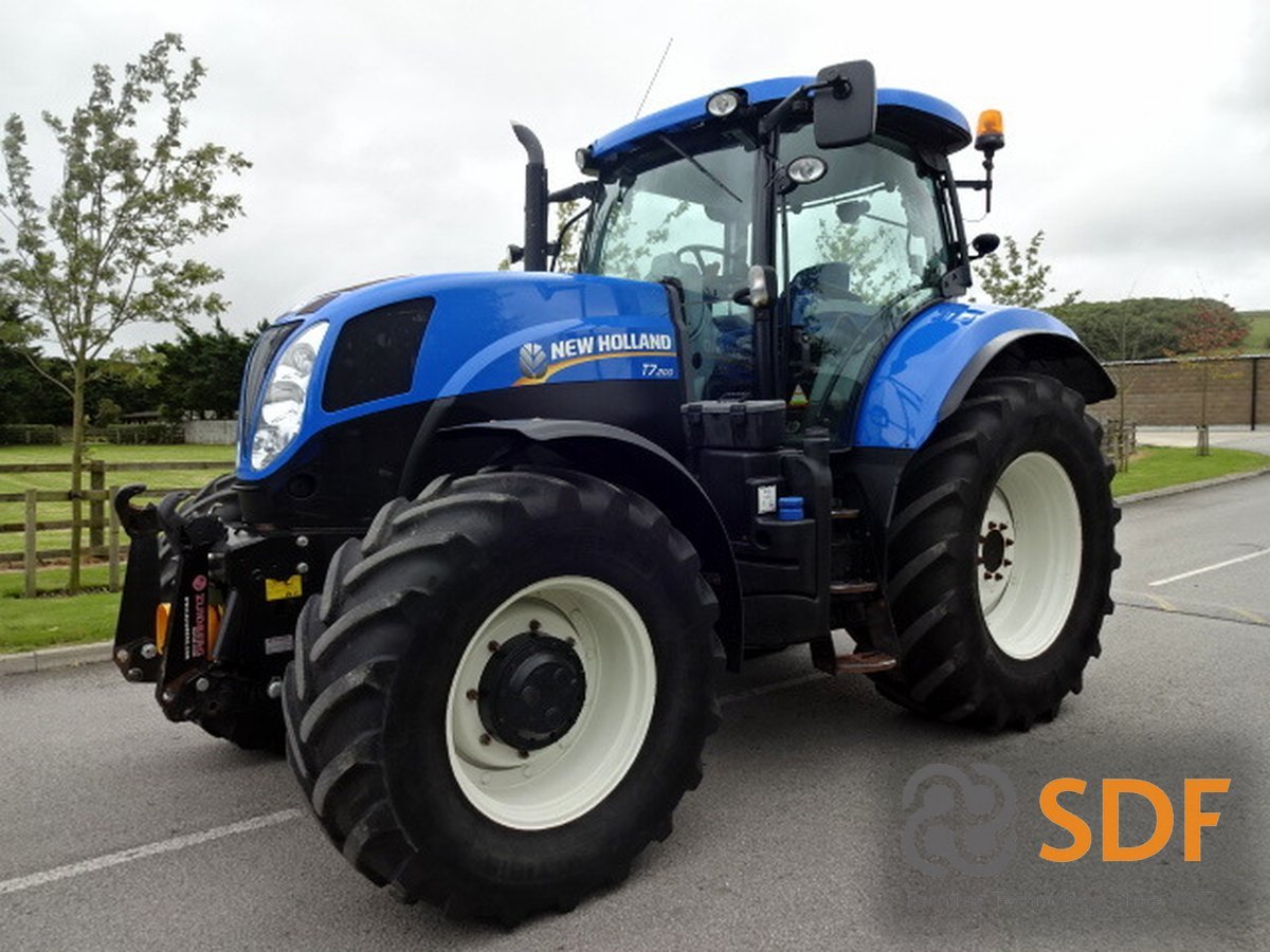 NEW HOLLAND T7.200
