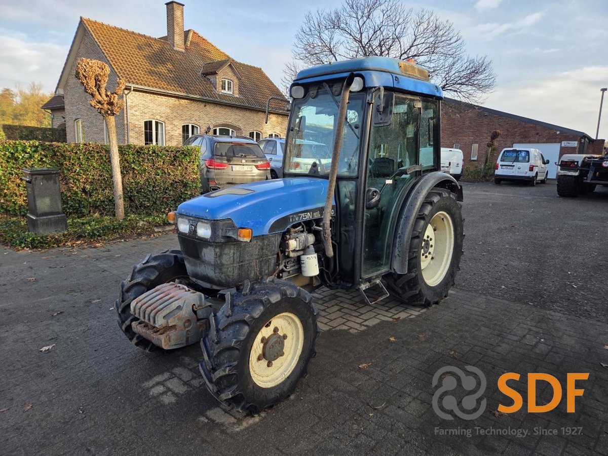 New Holland TN75N