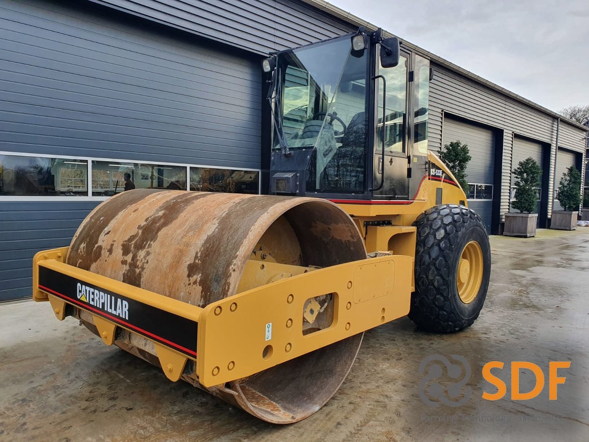 Caterpillar CS-553E