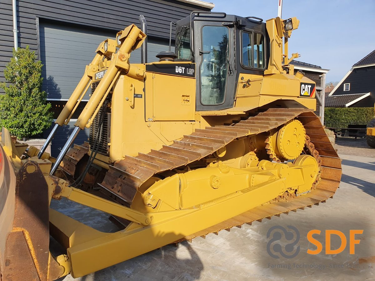 Caterpillar D6T LGP