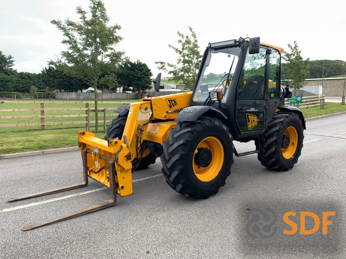 JCB 526