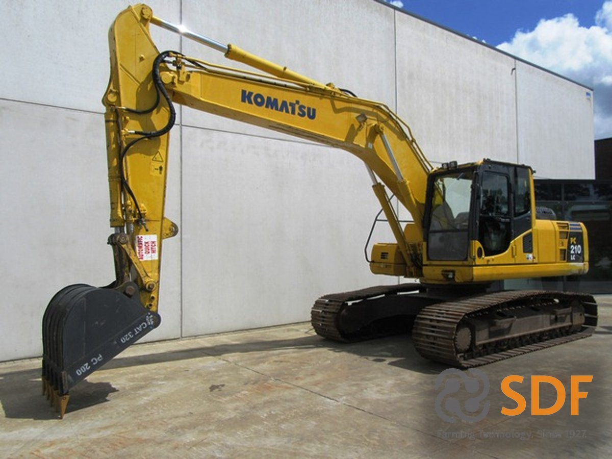 Komatsu PC210LC-8