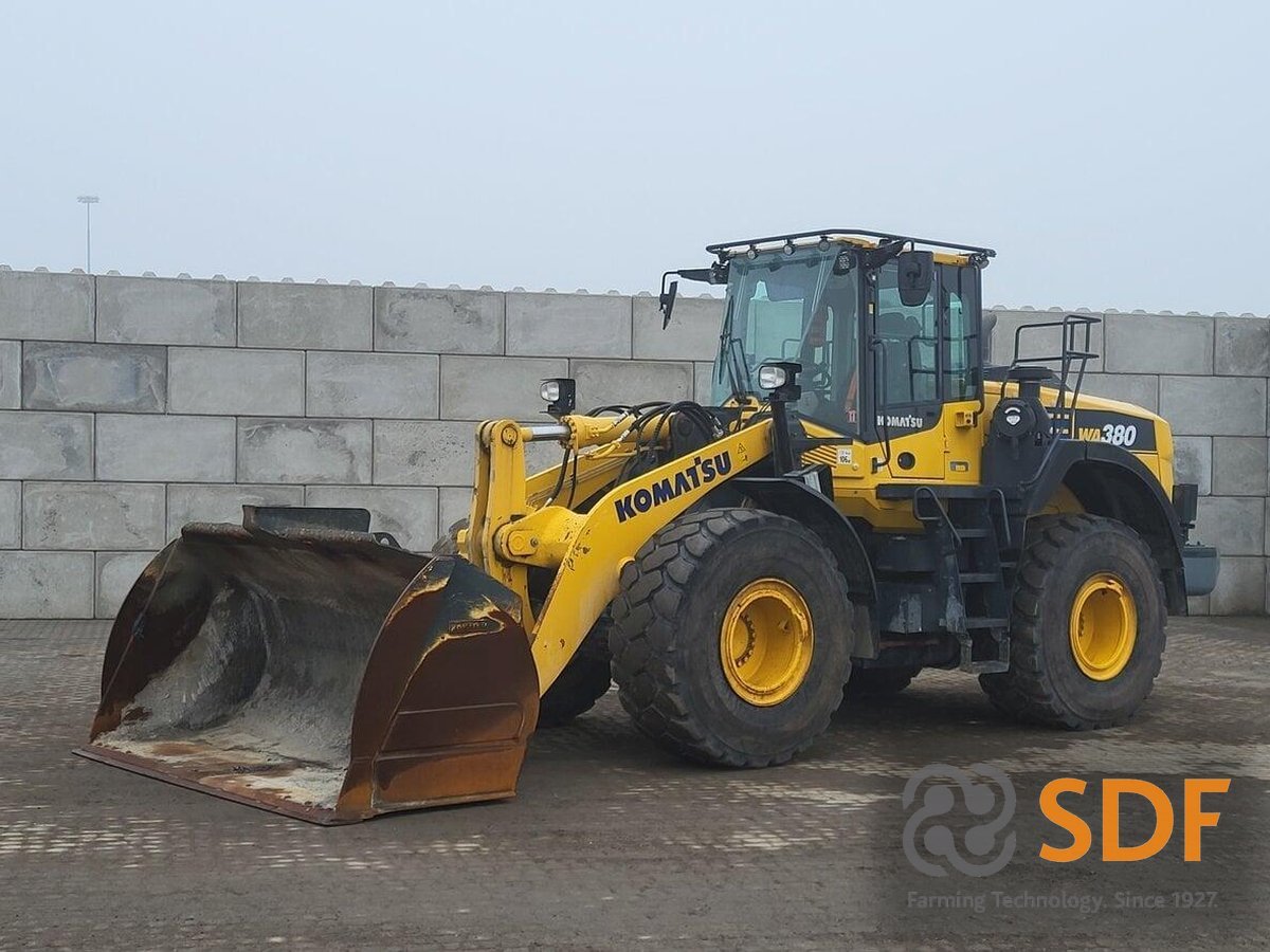 Komatsu WA380-8E0