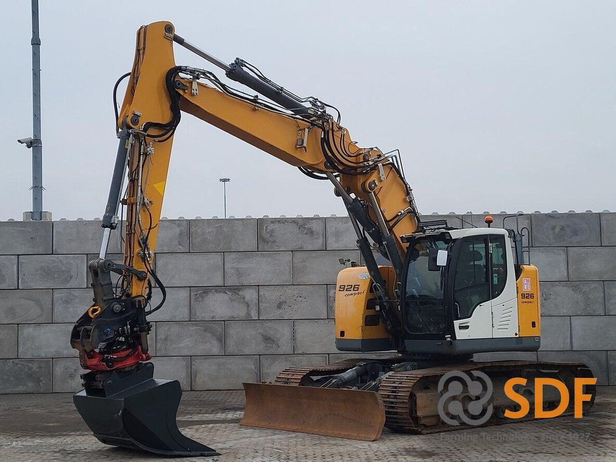 Liebherr R926 Compact